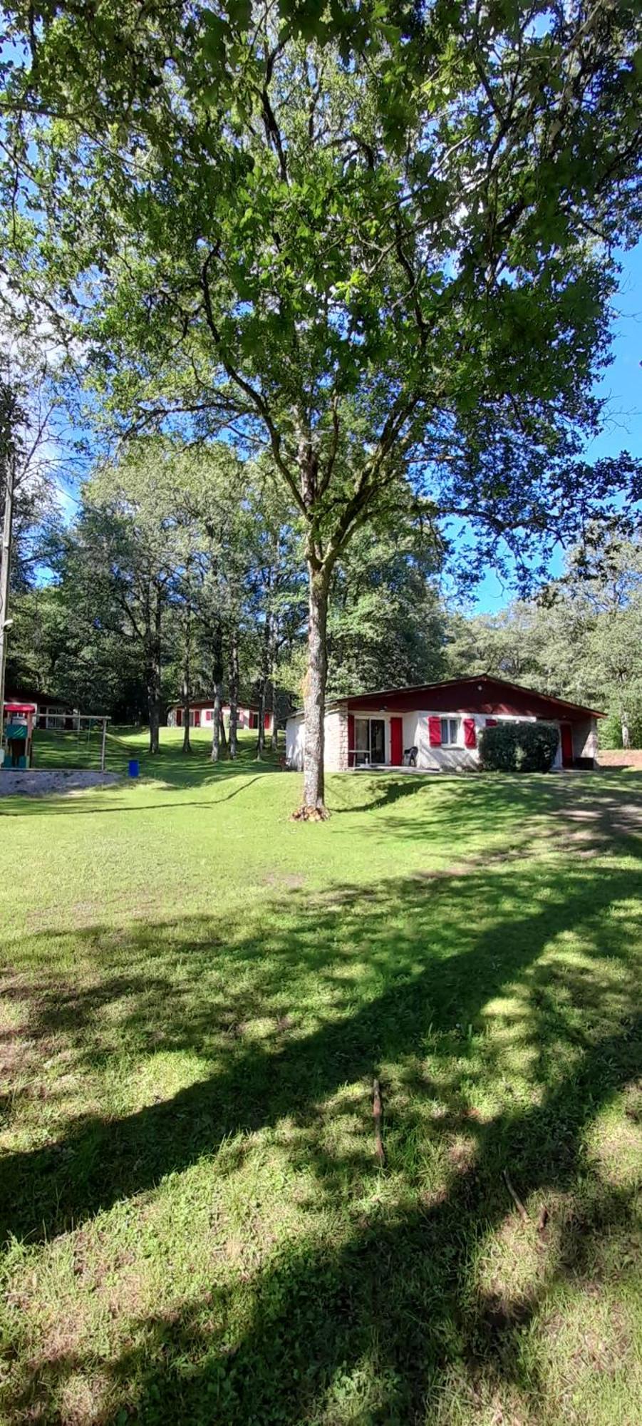 Résidence de Tourisme LE VENDAHAUT Lapleau Extérieur photo